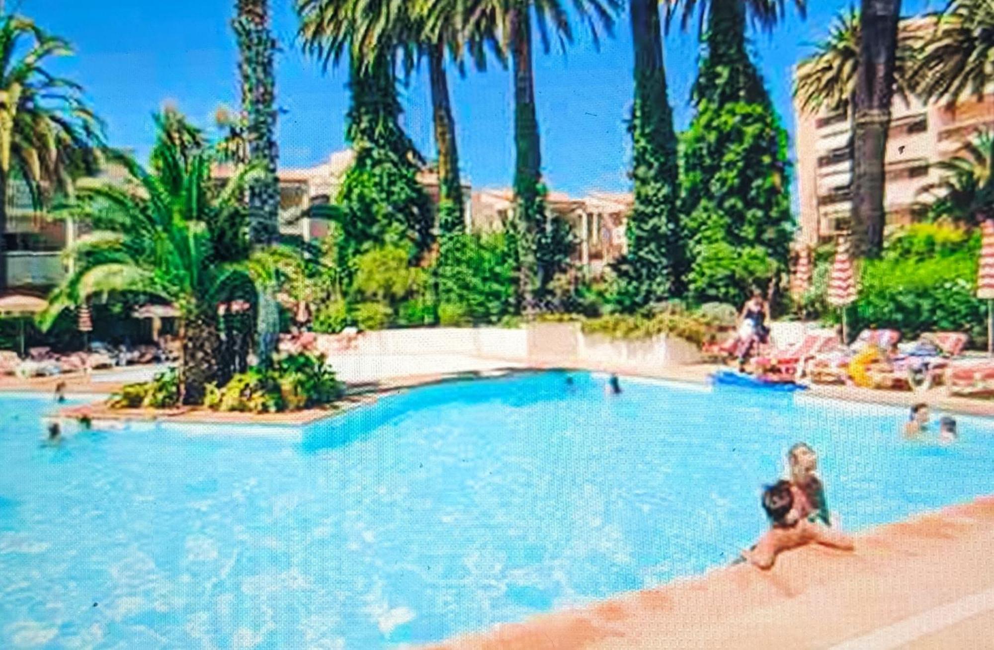 Votre résidence de vacances avec piscine, tennis, à 2 minutes de la mer Vallauris Exterior foto
